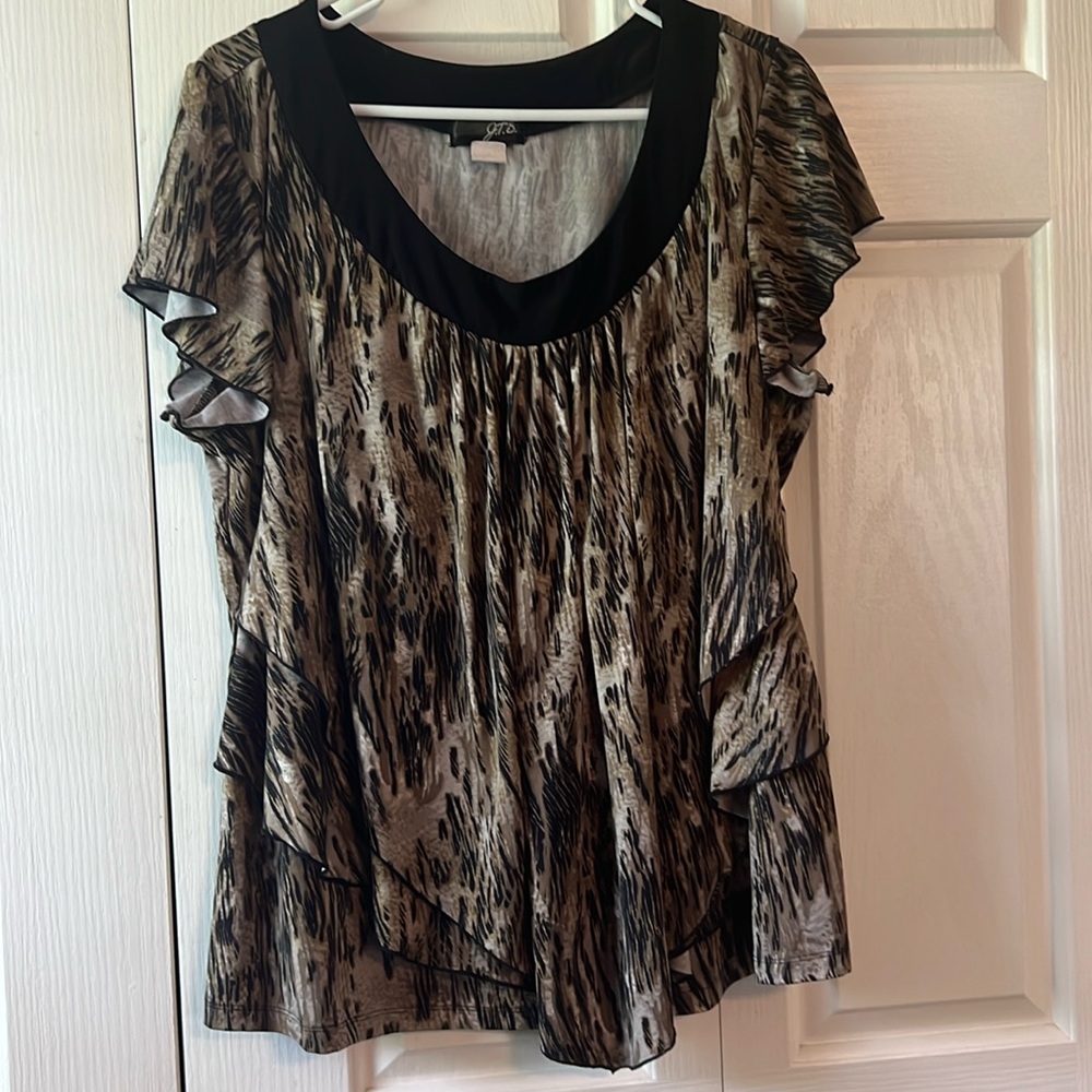 J.T.S. Print top. 2X
